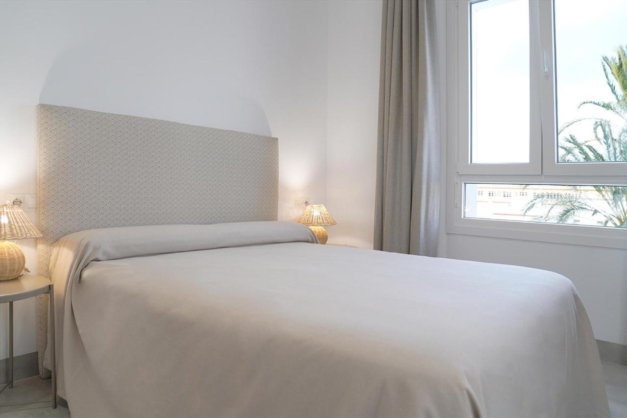 Casa De La Vega Suites Chiclana de la Frontera Ngoại thất bức ảnh