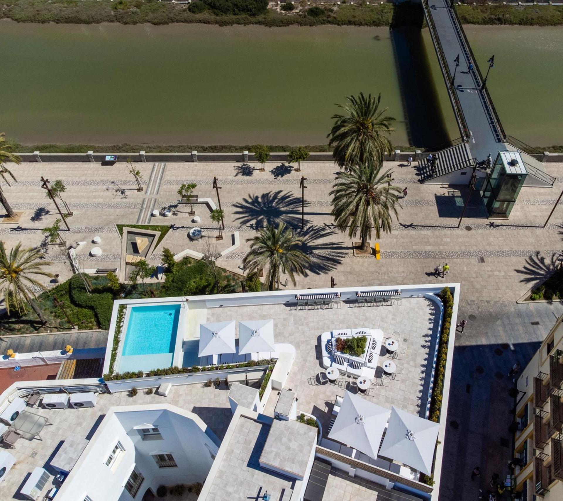 Casa De La Vega Suites Chiclana de la Frontera Ngoại thất bức ảnh